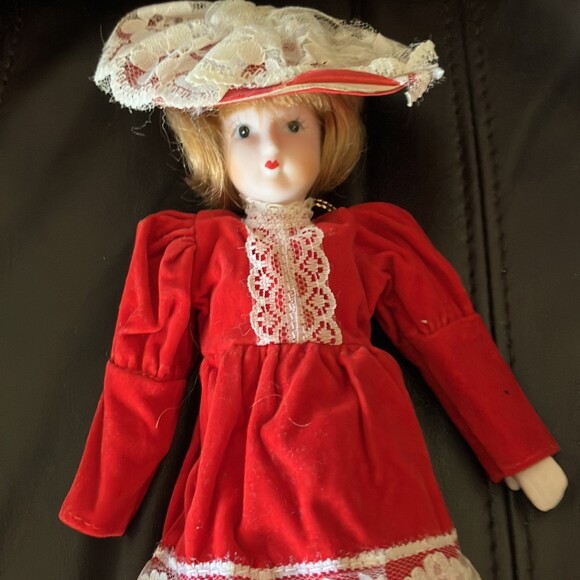 vintage porcelain dolls (3) Trio of Beautiful Ladies Make me an Offer - Picture 8 of 9